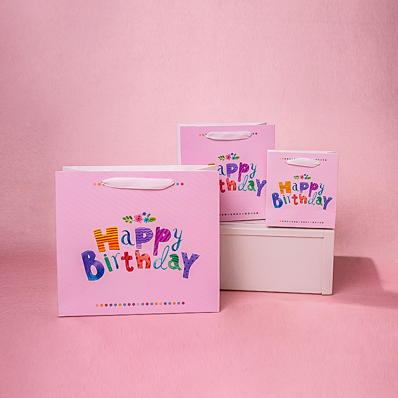 Sacchetto di carta regalo di buon compleanno rosa per bambini