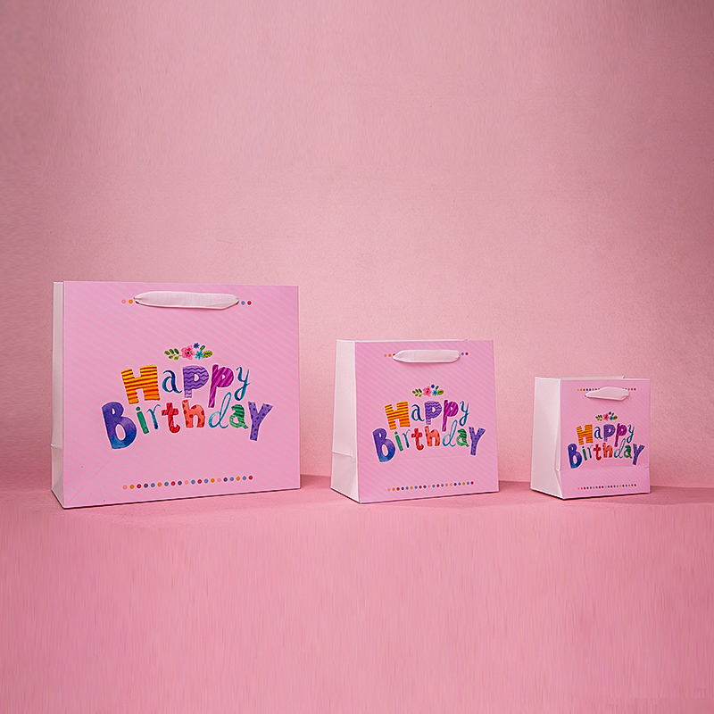 Sacchetto di carta regalo di buon compleanno rosa per bambini